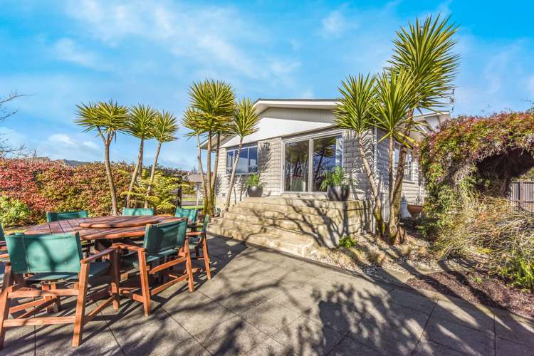 2 Coach Place Brightwater_19