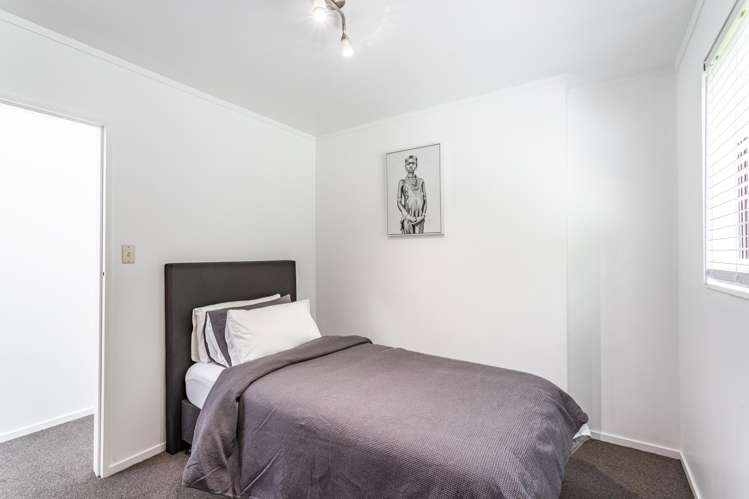 10 Harold Grove Stokes Valley_8