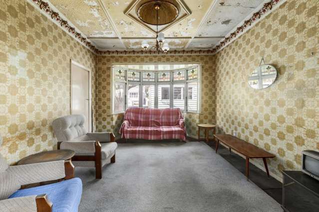 32 The Parade Island Bay_3