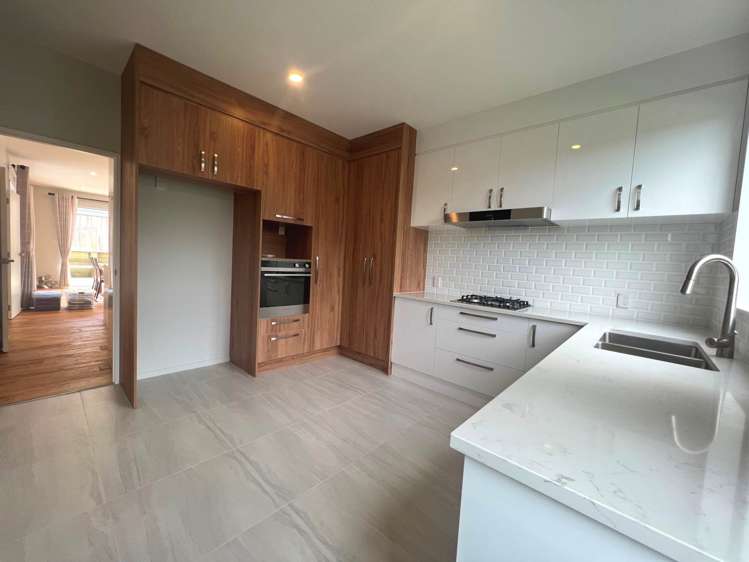 10 Byron Drury Way Riverhead_11