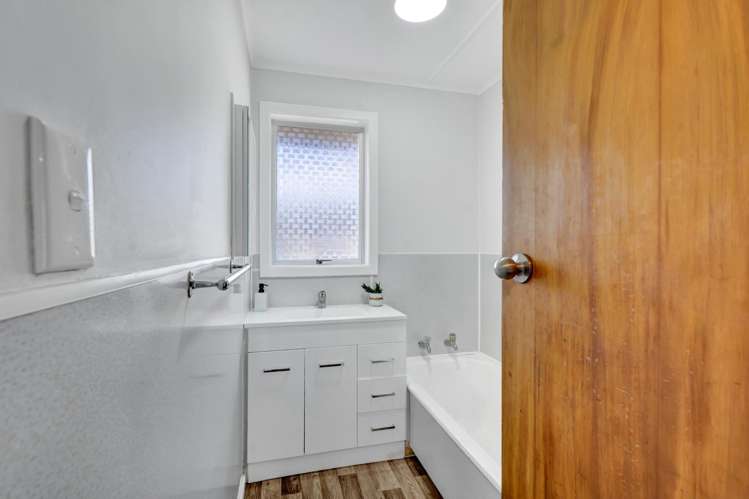 21 Montjoy Street Stratford_19