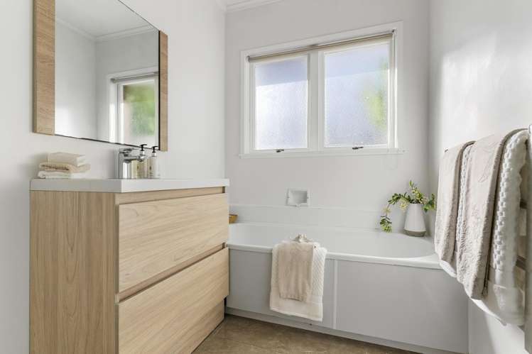 3/166 East Coast Road Forrest Hill_13