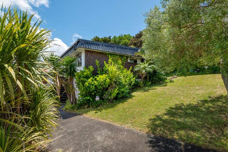 1/4 Tusac Place Totara Vale_14