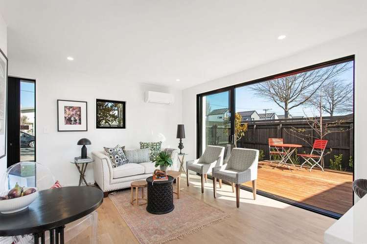 1/125 Canon Street Edgeware_7