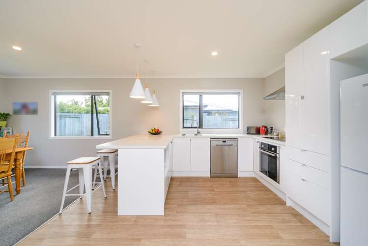 26 Wescombe Grove Feilding_16