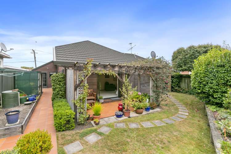 2/5 Birch Street Lower Hutt_14