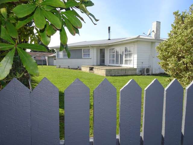 Birkenhead Crescent, Flaxmere