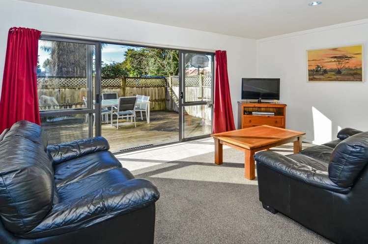 3/35 Fields Parade Oteha_17