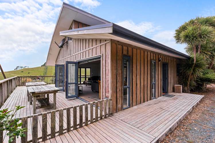 168 Rockell Road Whananaki_18