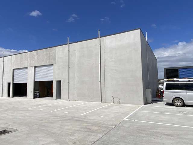 4/1 Lake Bryndwr Lane Burnside_1