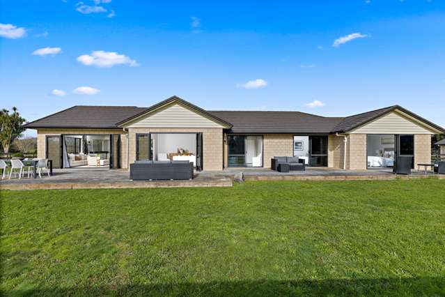 Two Homes and 1ha Future Potential