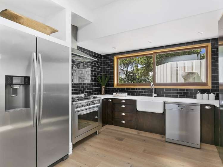 68a Lyall Parade Lyall Bay_6