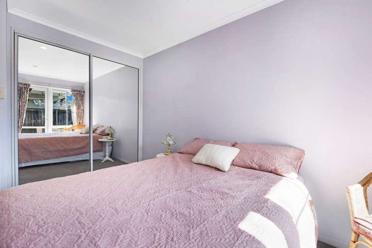 2/28 Canberra Place Redwood_10