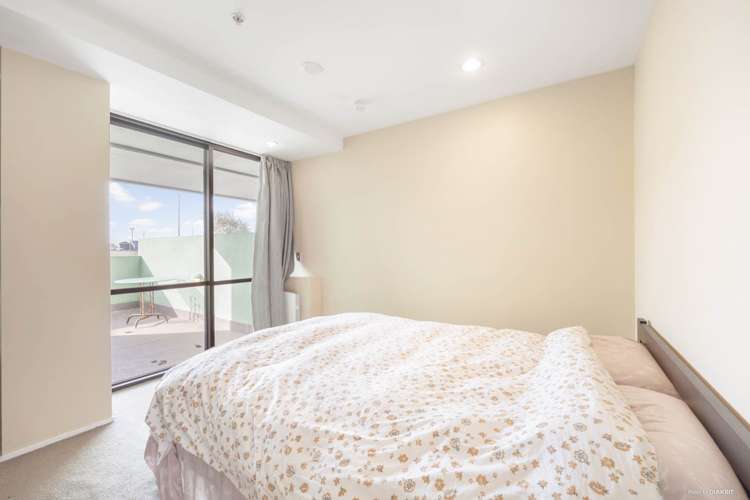 506/18 Beach Road Auckland Central_5