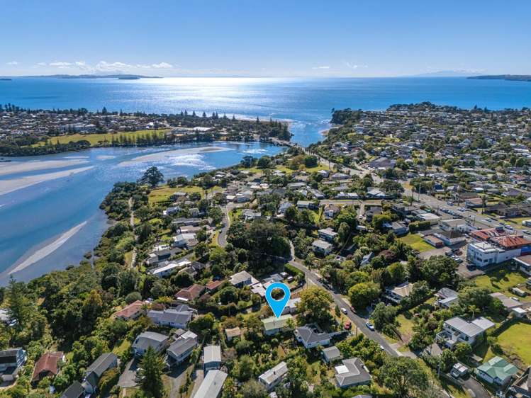 16 Pohutukawa Avenue Red Beach_33