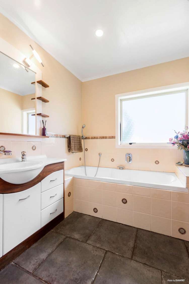 16 Sutton Crescent Papakura_6