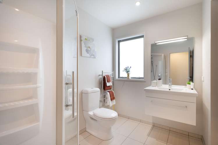 8 Halewood Grove Churton Park_18