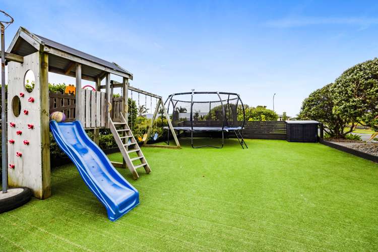 17 Links Drive Waiwhakaiho_24