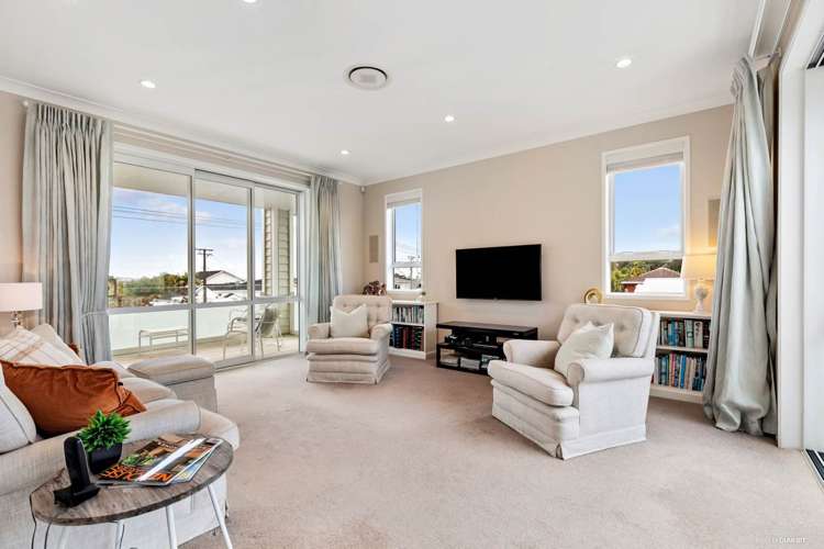 1/19 Toroa Street Torbay_8