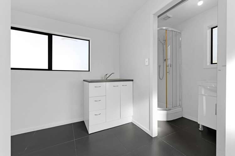 11b Inver Street Glen Eden_15