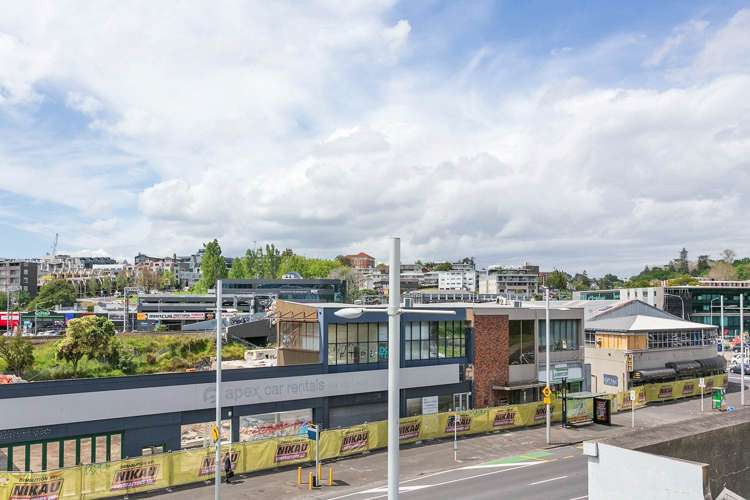 304/155 Beach Road Auckland Central_13