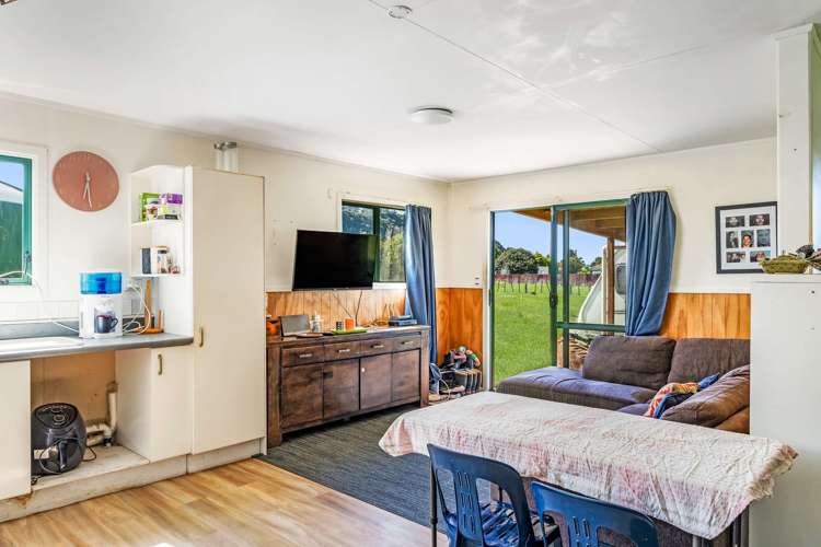 37 Banks Street Tolaga Bay_10