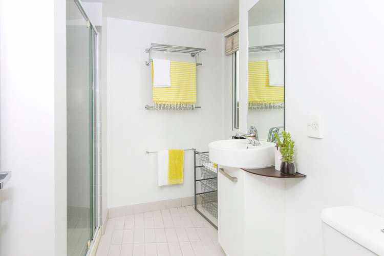 402/10 Waterloo Quadrant Auckland Central_13