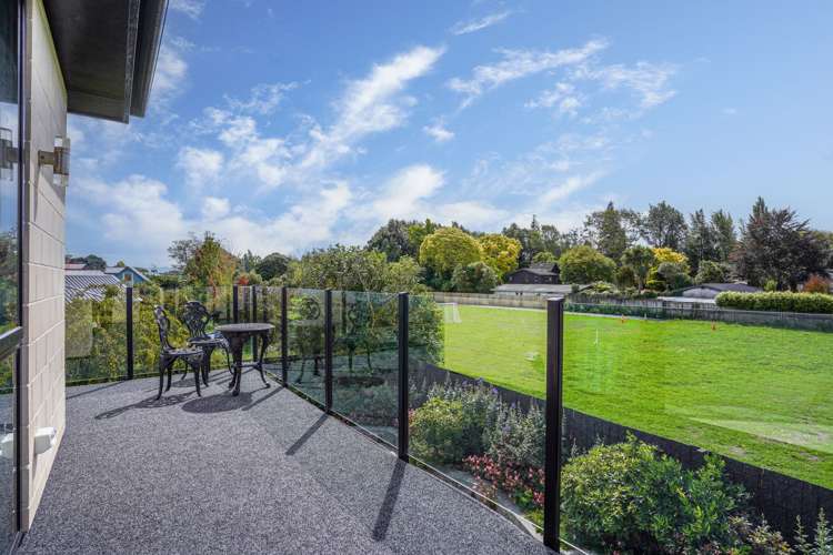 4 Stella Close Harewood_15