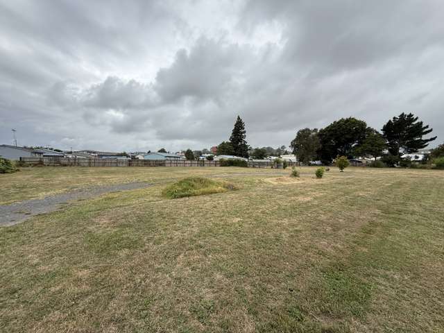 2/4/6/10 Currie Street Tokoroa_1