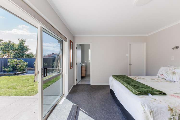 12 Omega Place Coastlands_18