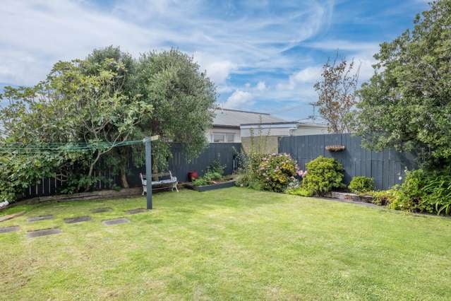 23 Resolution Street Lyall Bay_1