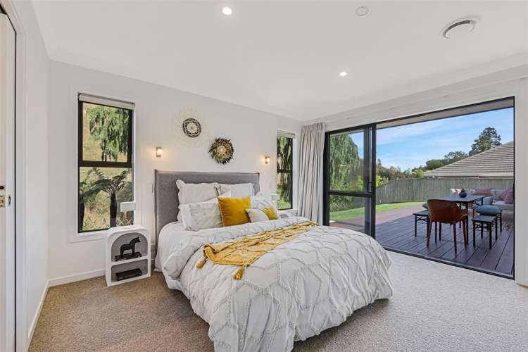 32 Sunningdale Drive Stoke_13