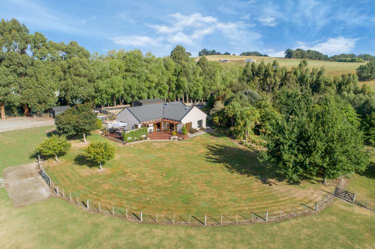 315 River Road Gore Surrounds_24