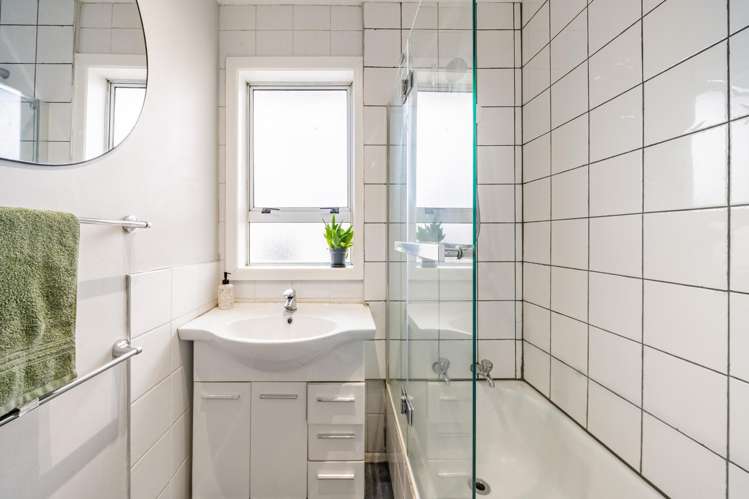 39 Mountbatten Grove Clouston Park_14