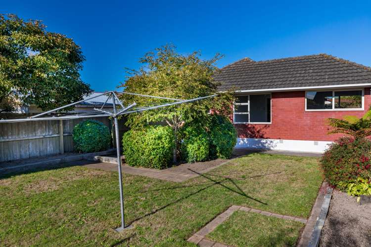 33 Chartwell Street Burwood_17