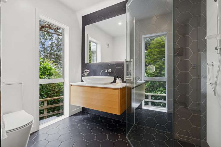 83 Ngataringa Road Devonport_16