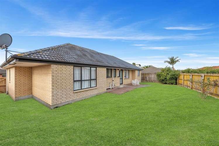 13 Eroni Clarke Close Flat Bush_11