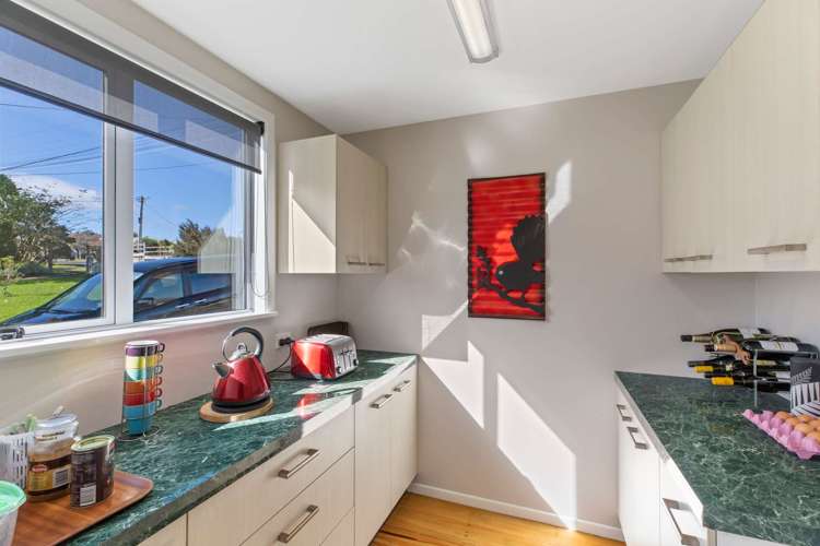 19 Montgomery Avenue Onerahi_8