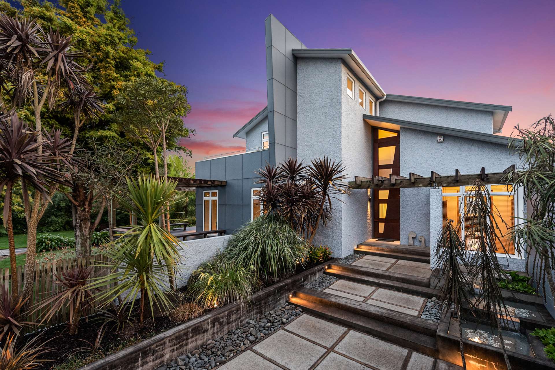 132 River Road Hamilton East_0