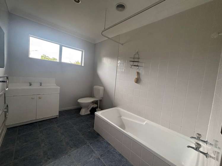 22c Brian Crescent Stanmore Bay_16