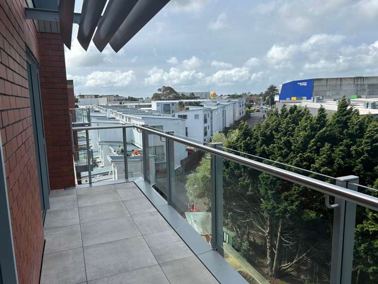 416/4 Wagener Place Mt Albert_17