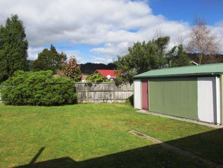 27 Plaskett Street Reefton_16