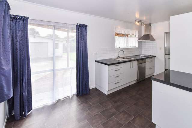 8 Adel Place Manurewa_3