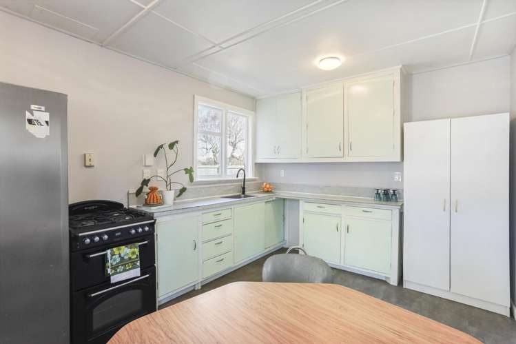 29 & 29a Stalkers Road Woodend Beach_13