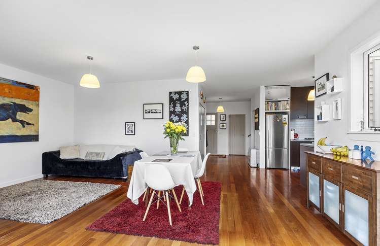 8 Hargreaves Street Mount Cook_8