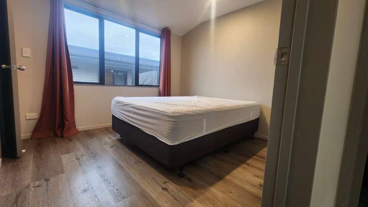 2/243 Mount Albert Road Wesley_9