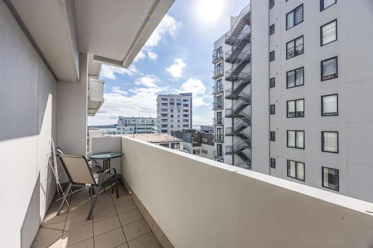 8A/32 Eden Crescent_4