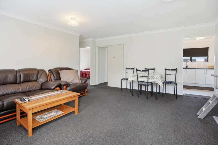3 Nowra Crescent_3