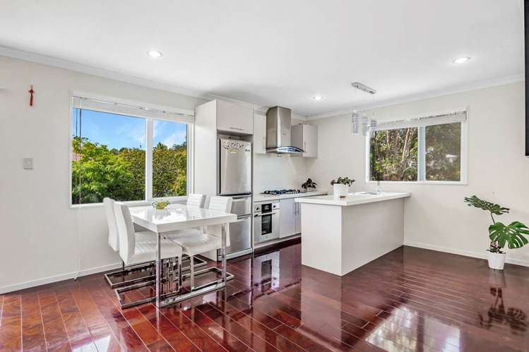 22 Merriefield Avenue Forrest Hill_2