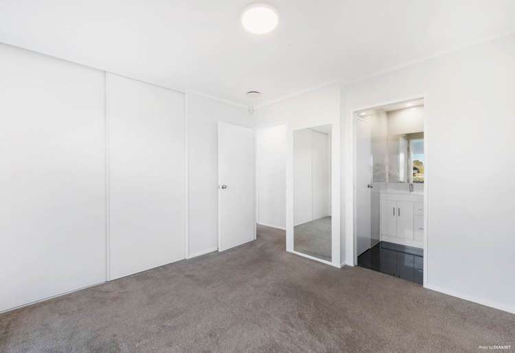 11 Lutana Place Burswood_11